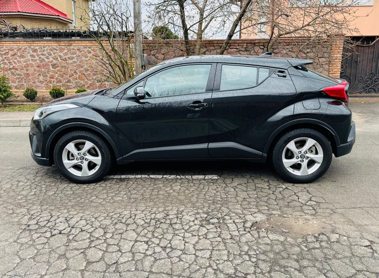 Toyota C-HR - фото 6