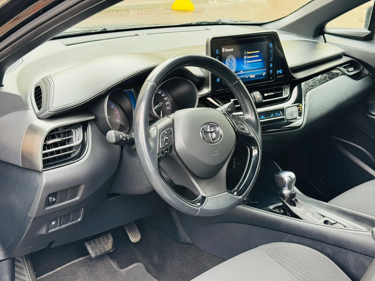 Toyota C-HR - фото 23