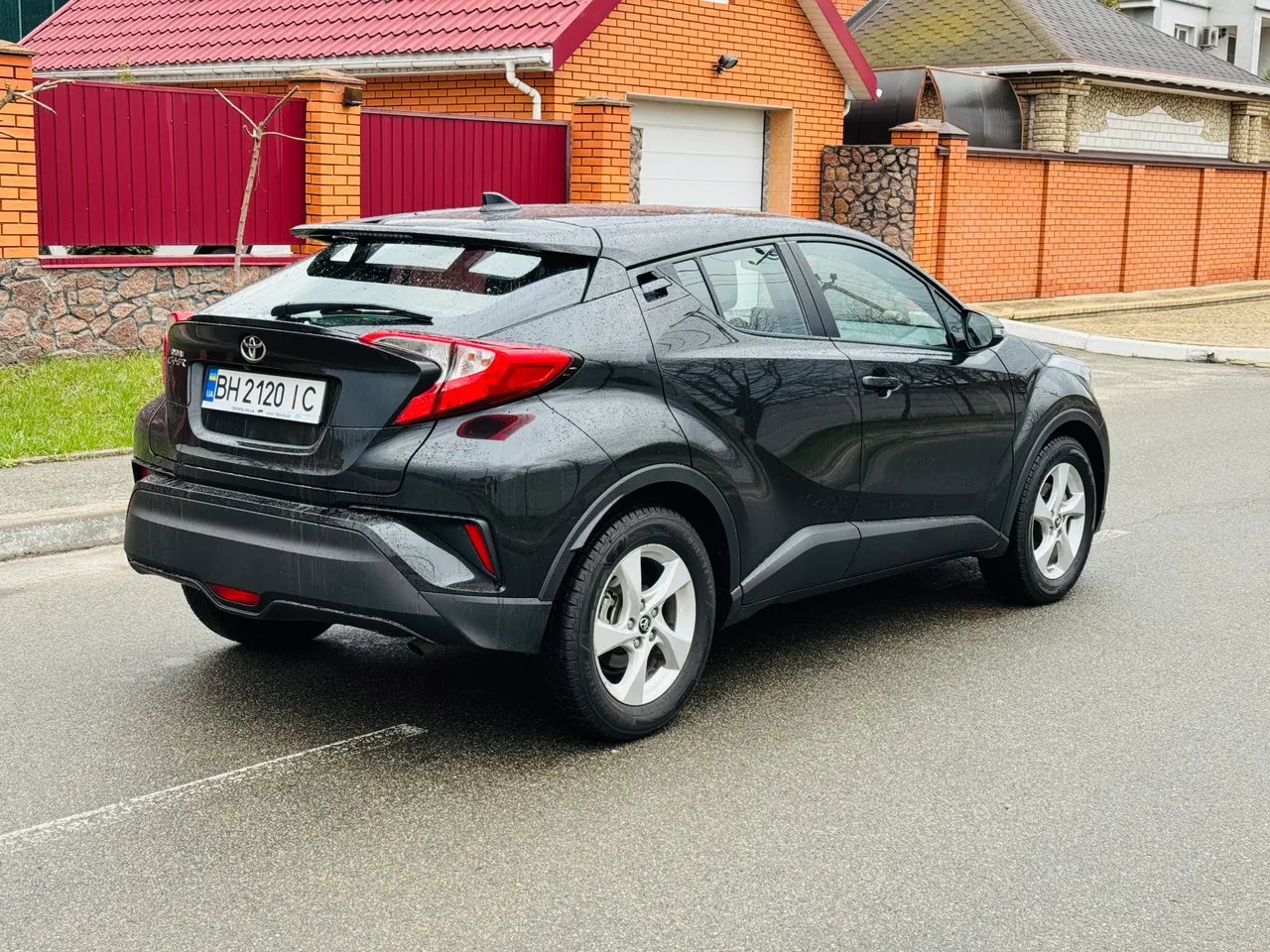 Toyota C-HR - фото 18