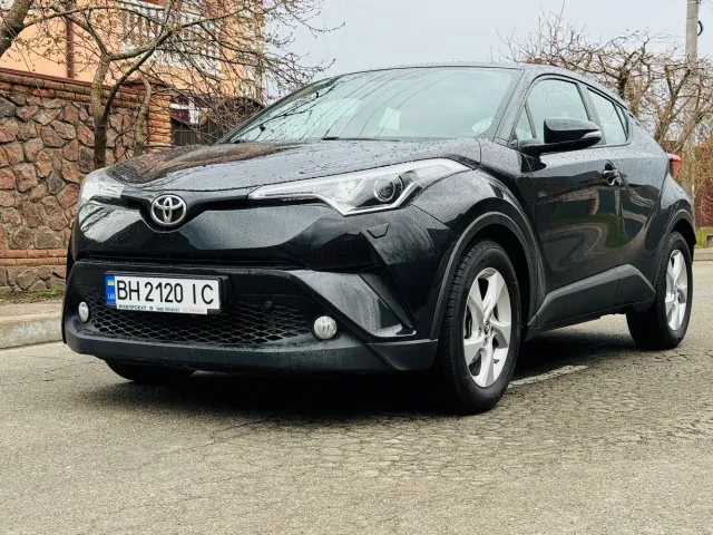 Toyota C-HR - фото 4