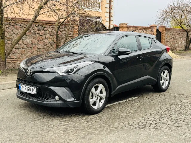 Toyota C-HR - фото 5