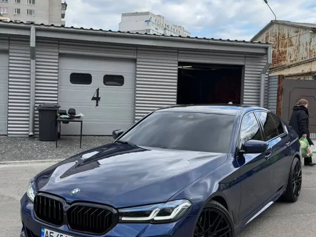 BMW 5 серії - фото 1