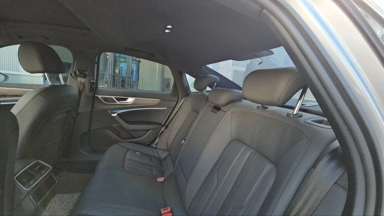 Audi A6 - фото 17