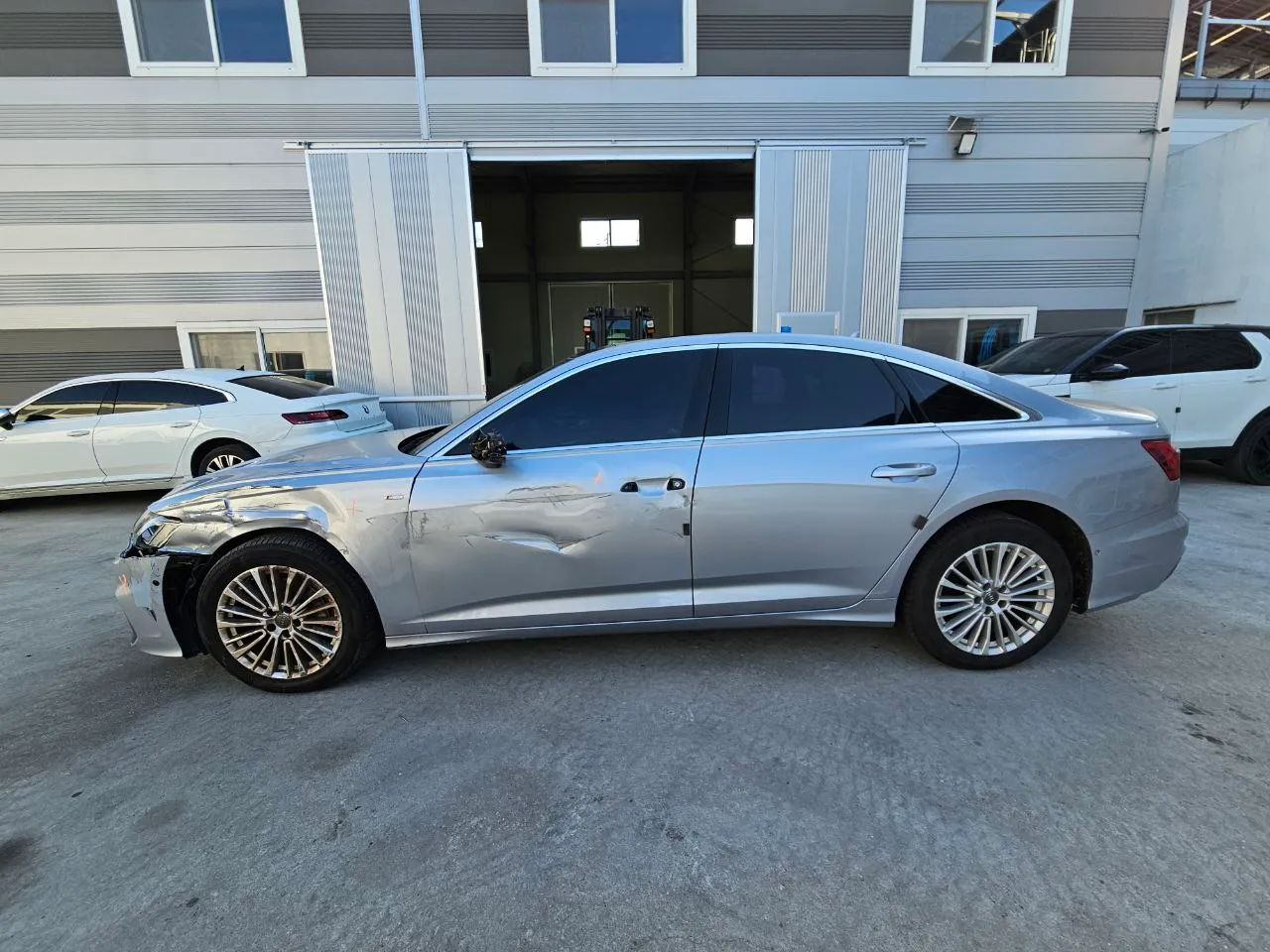 Audi A6 - фото 3