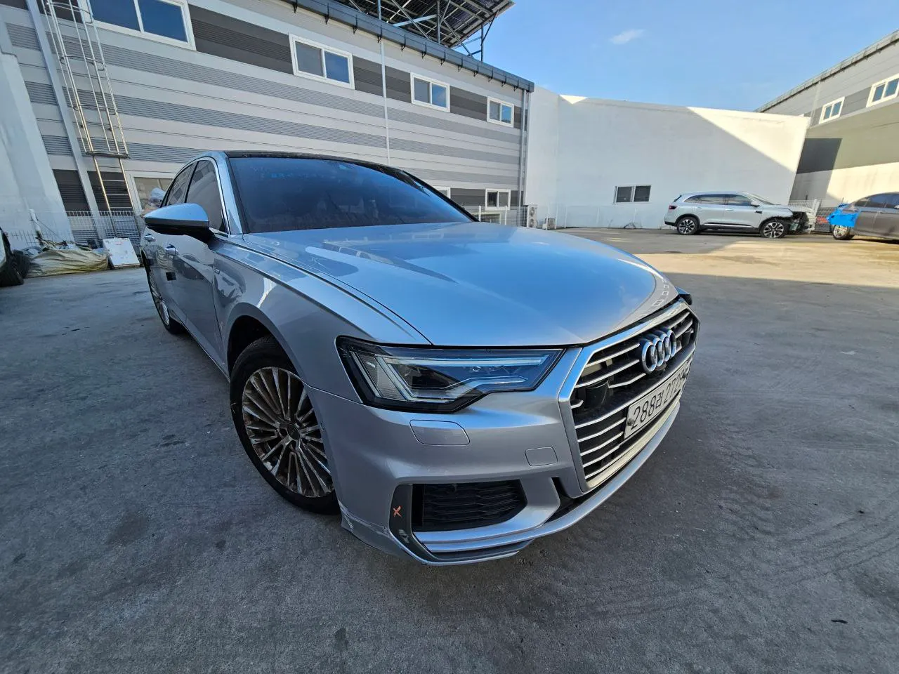 Audi A6 - фото 8