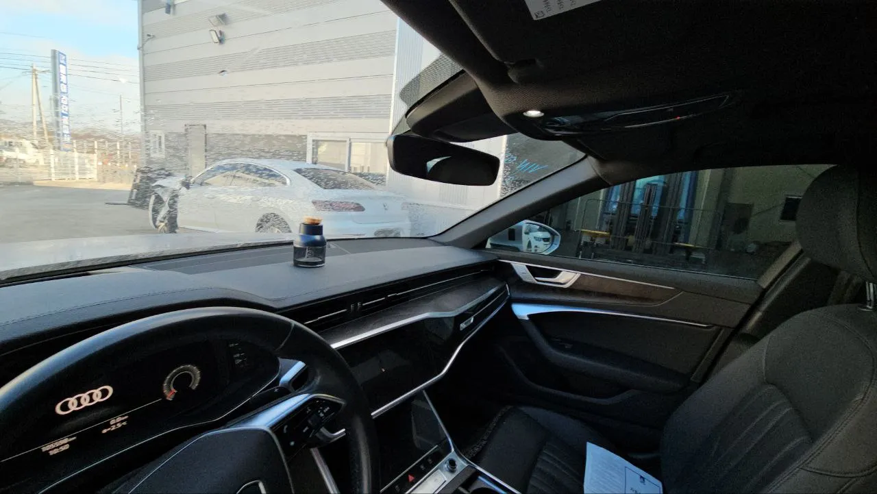 Audi A6 - фото 11