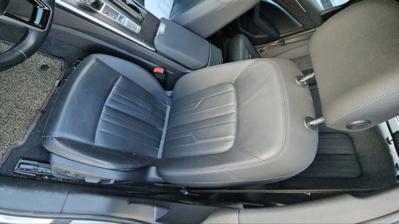 Audi A6 - фото 10