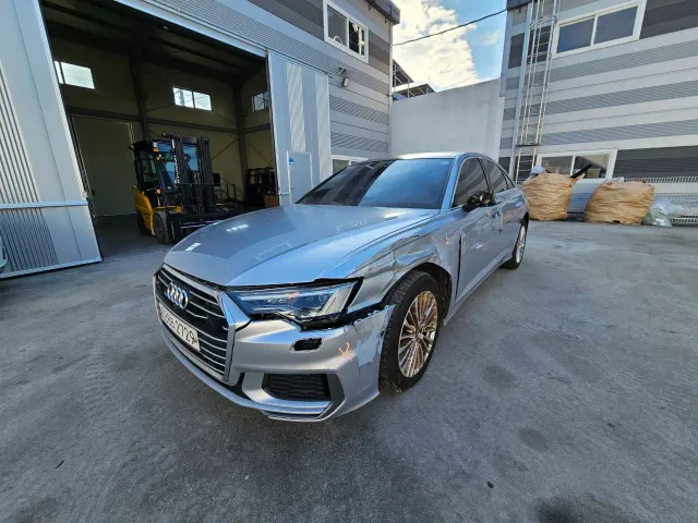 Audi A6 - фото 2