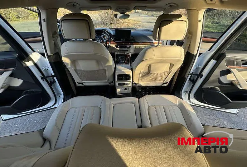 Audi Q5 - фото 8