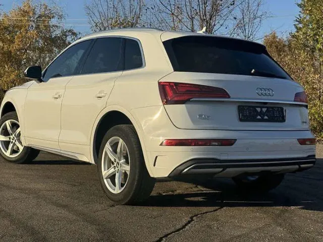 Audi Q5 - фото 5