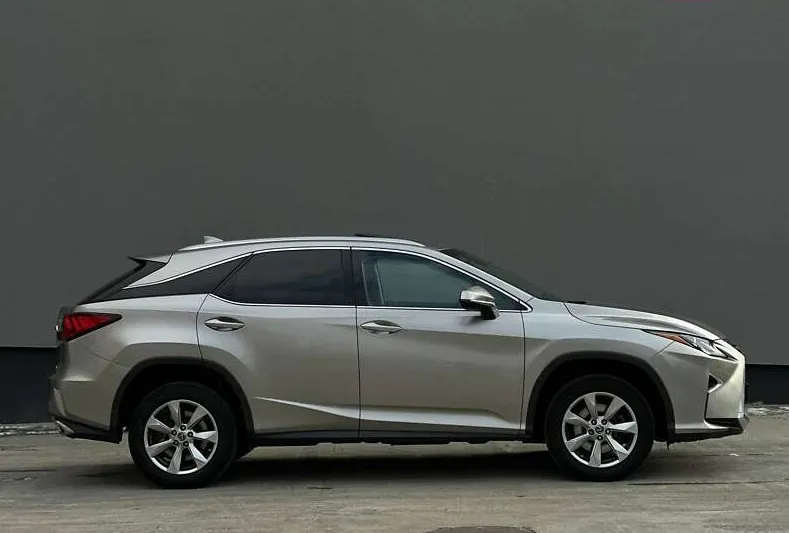Lexus RX - фото 4