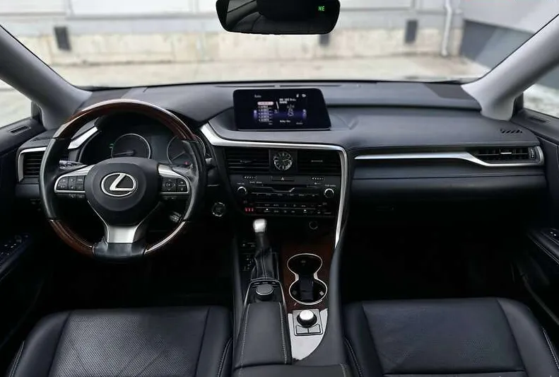 Lexus RX - фото 8