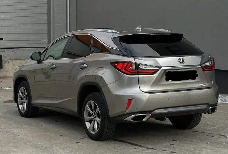 Lexus RX - фото 3