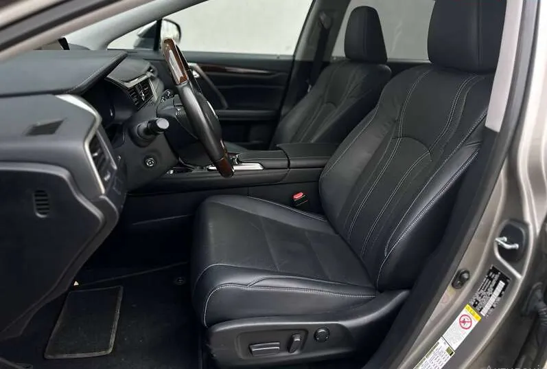 Lexus RX - фото 6