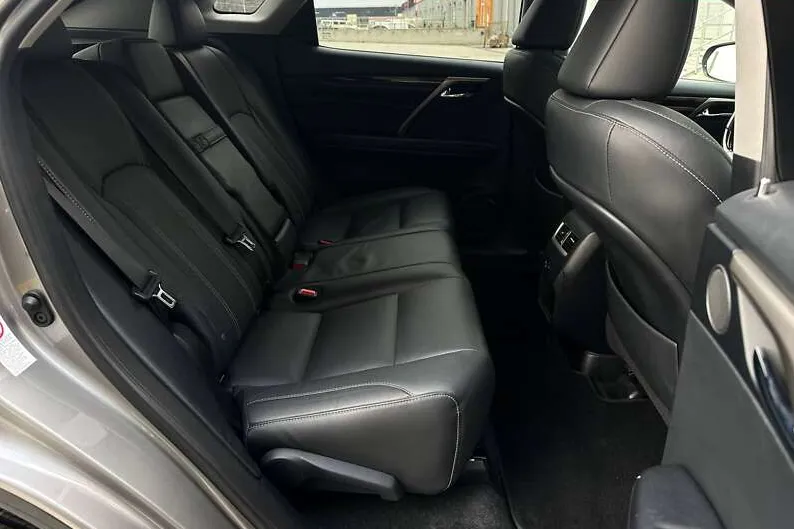 Lexus RX - фото 7