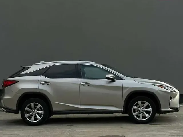 Lexus RX - фото 4