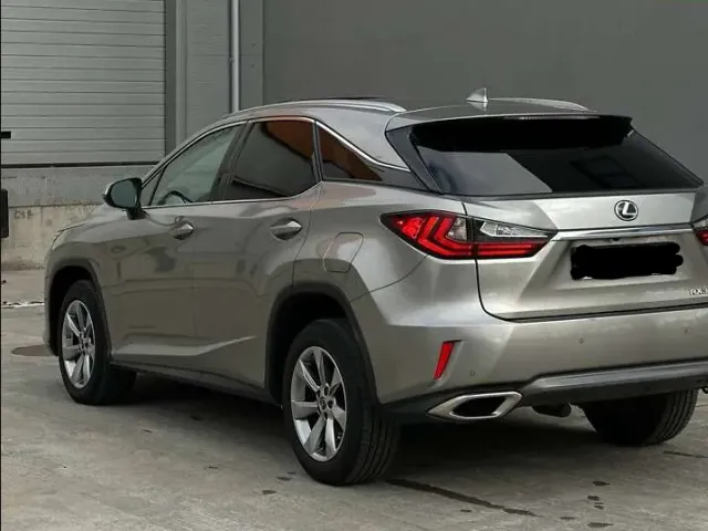 Lexus RX - фото 3