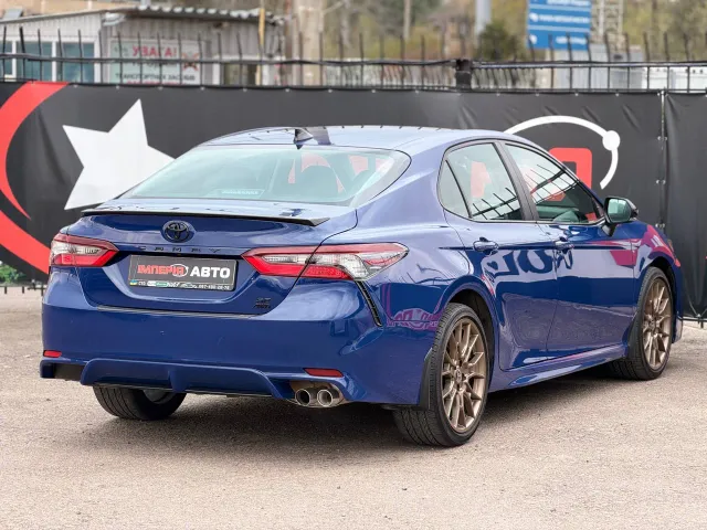 Toyota Camry - фото 4