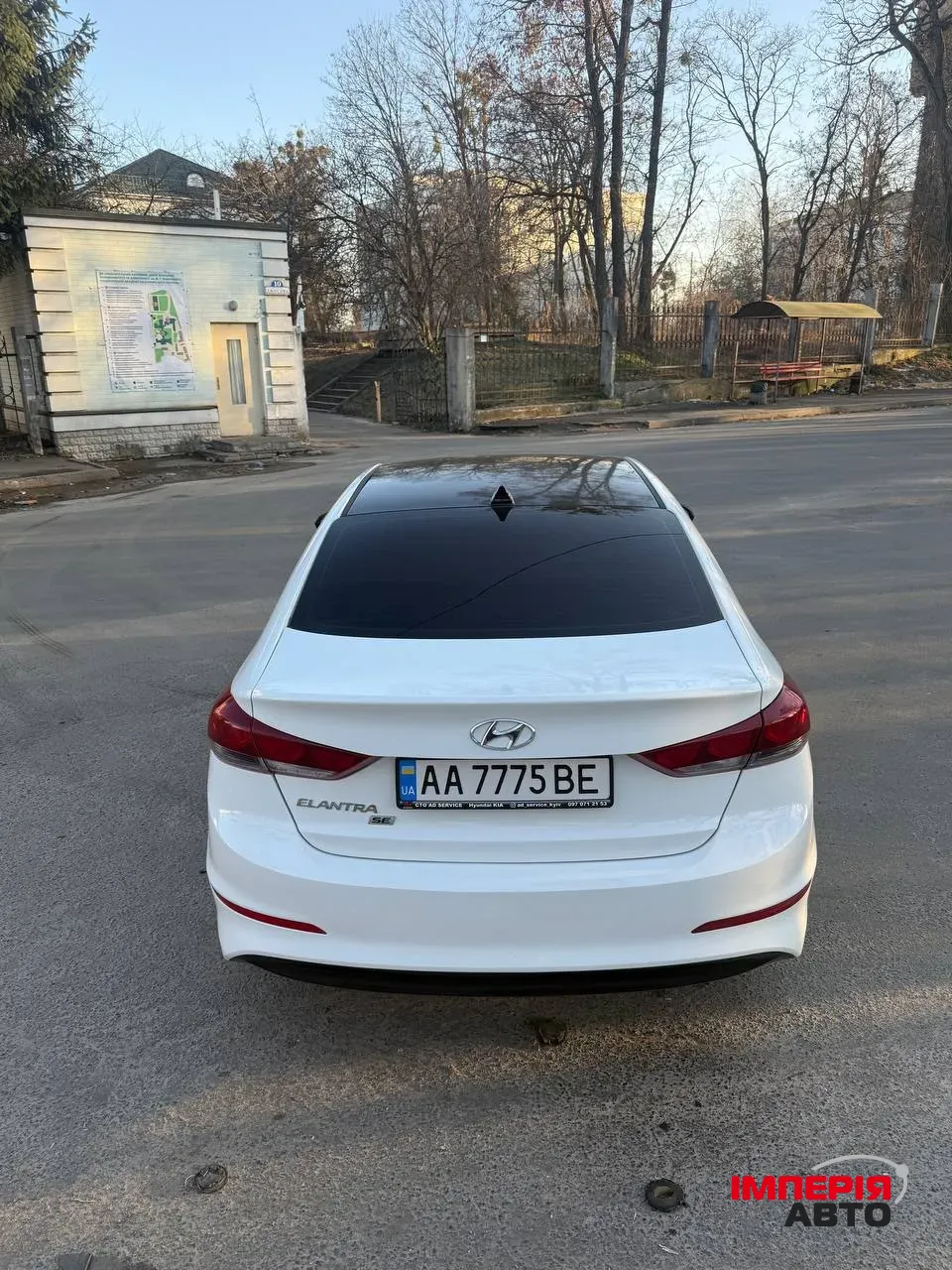 Hyundai Elantra - фото 3