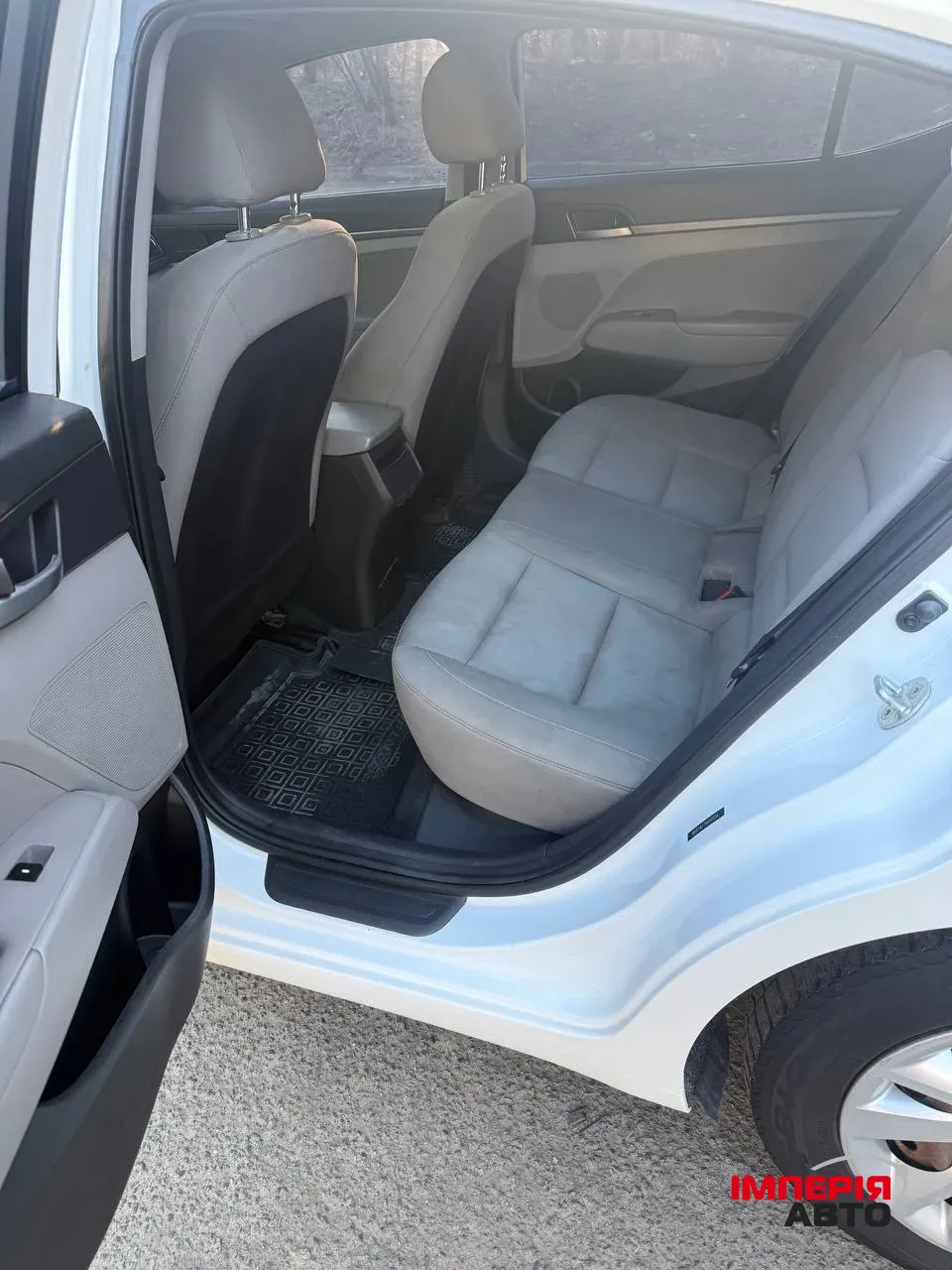 Hyundai Elantra - фото 9