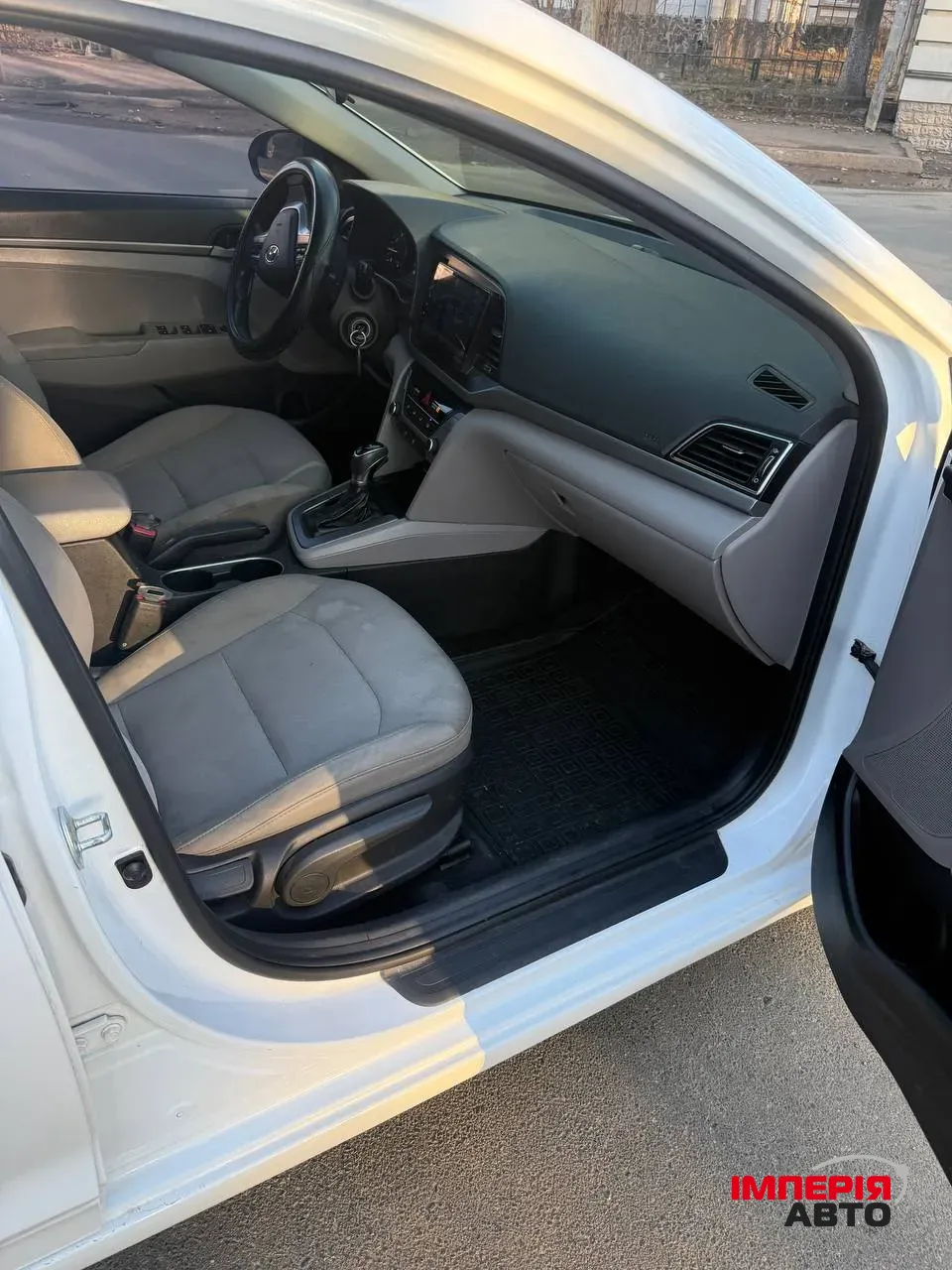 Hyundai Elantra - фото 10