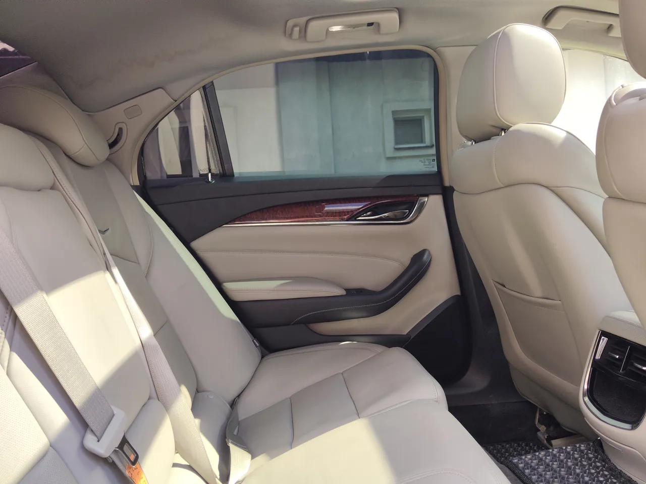 Cadillac CTS - фото 17