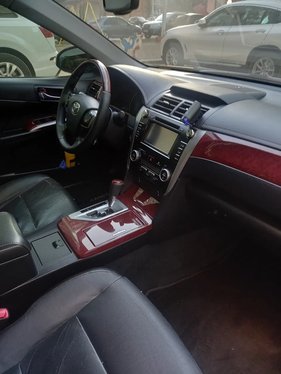 Toyota Camry - фото 3