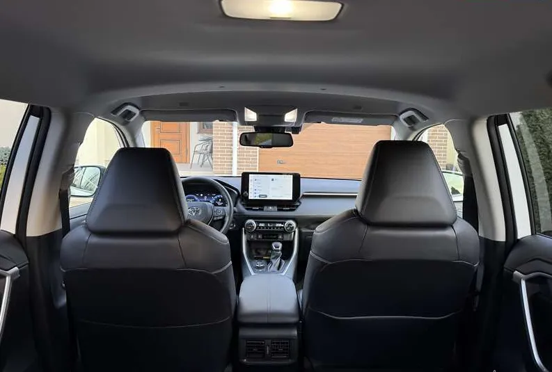 Toyota RAV4 - фото 10