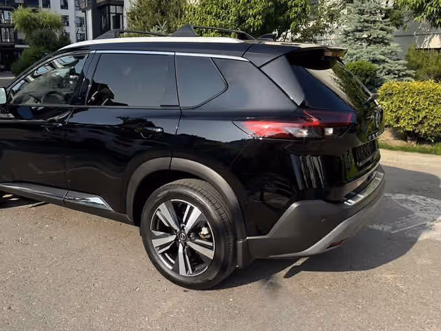 Nissan Rogue - фото 4