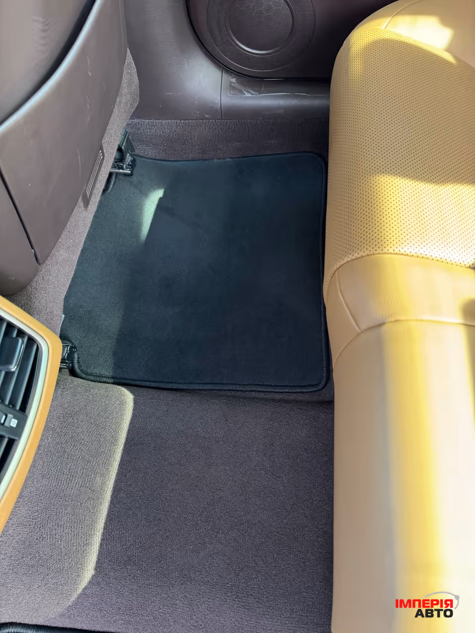 Lexus ES - фото 10