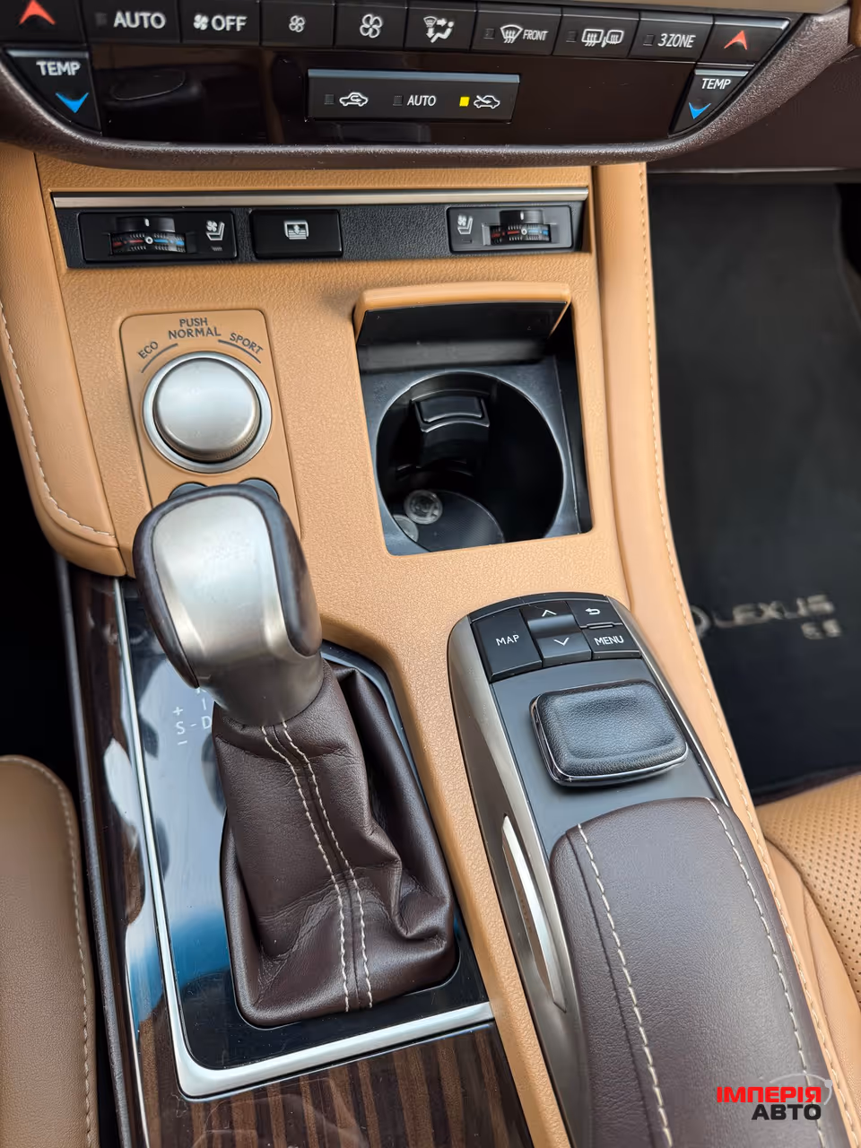 Lexus ES - фото 17