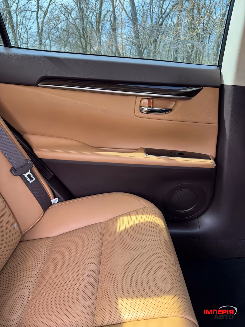 Lexus ES - фото 12