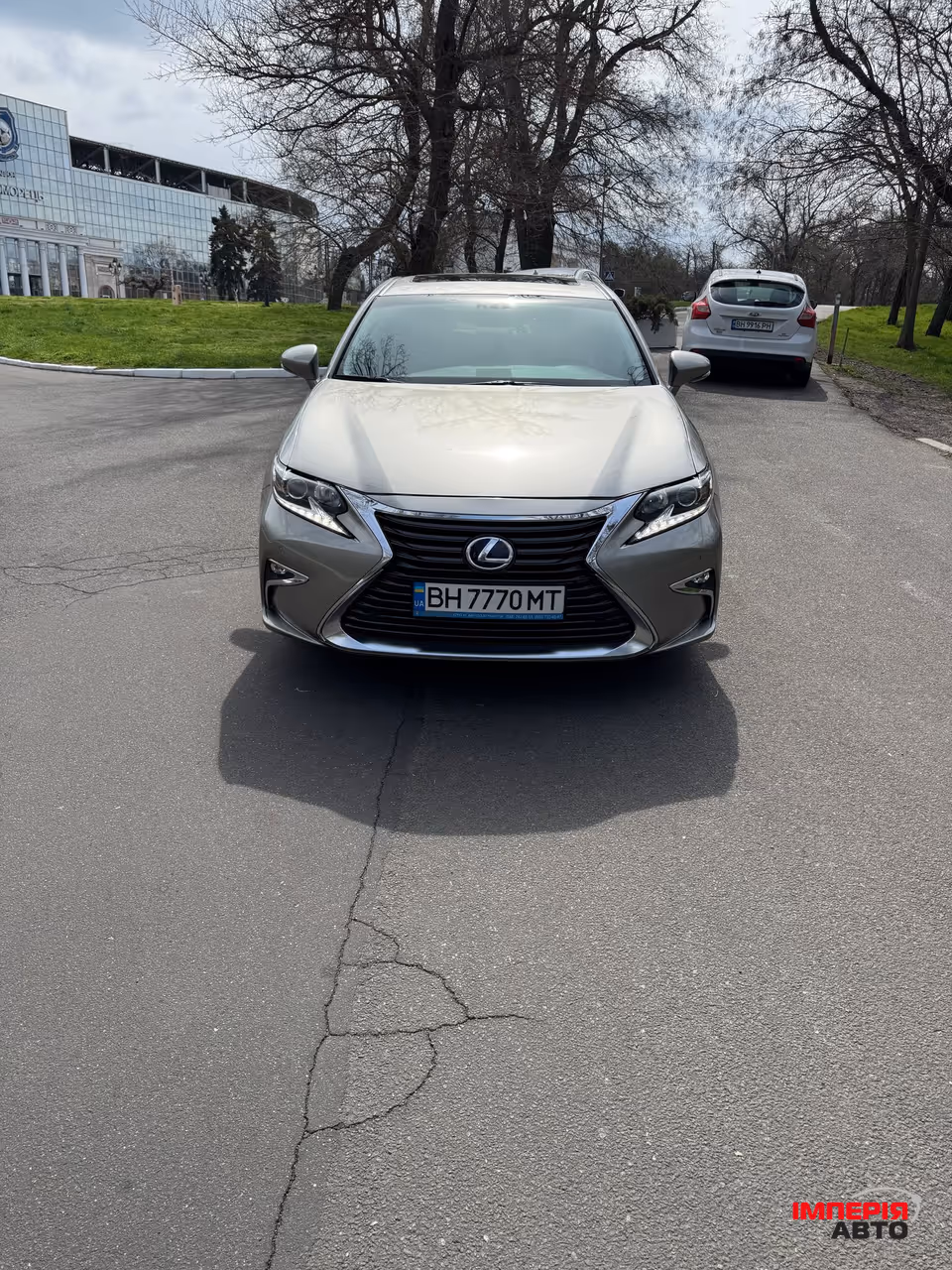 Lexus ES - фото 1