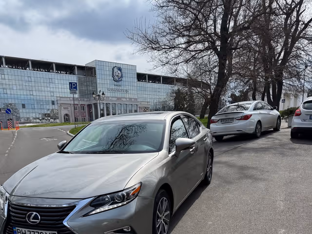 Lexus ES - фото 3