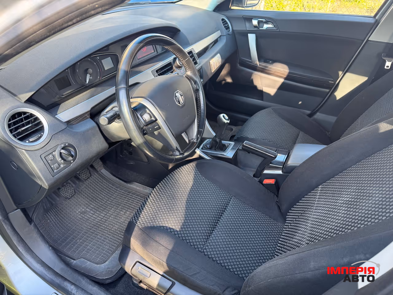 MG 550 - фото 6