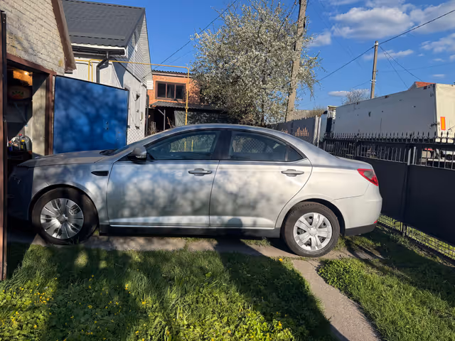 MG 550 - фото 2