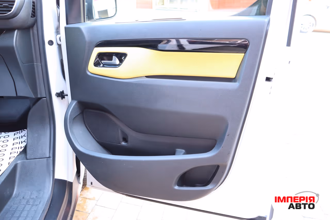Opel Vivaro - фото 45