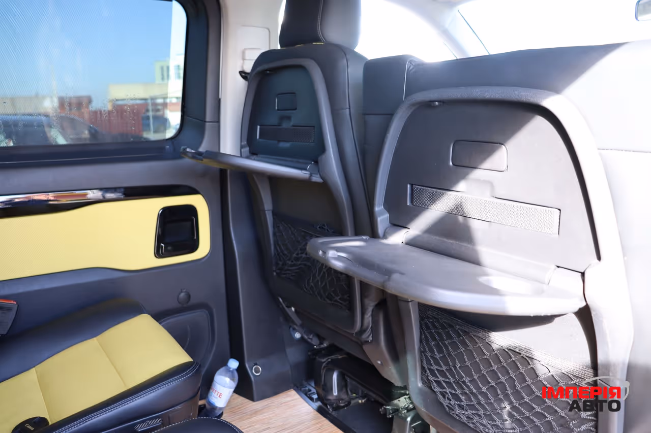 Opel Vivaro - фото 46