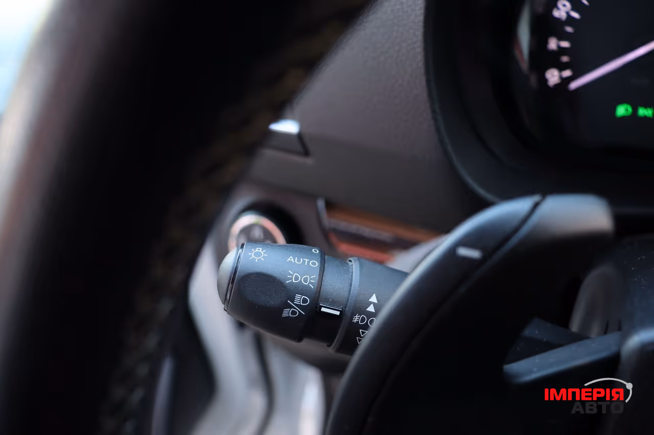 Opel Vivaro - фото 21