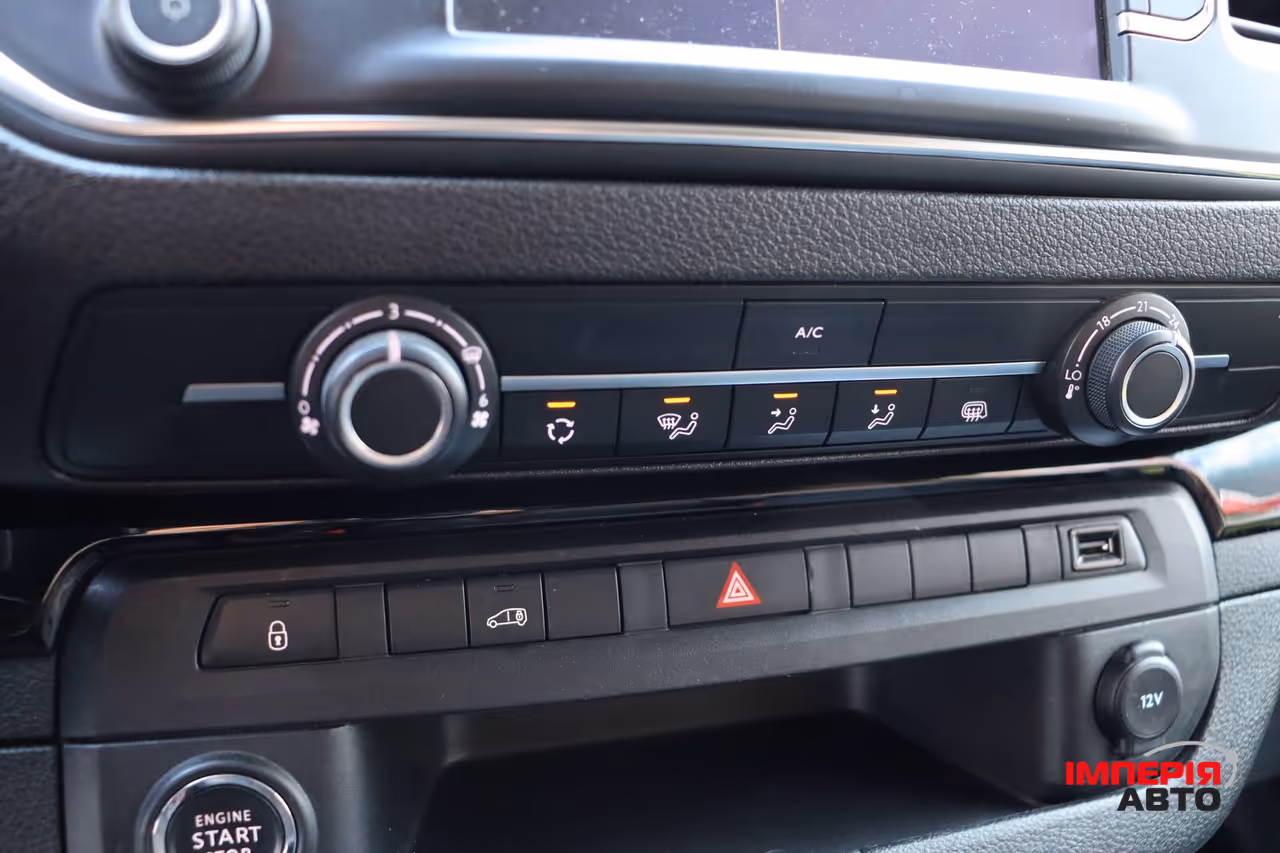 Opel Vivaro - фото 25
