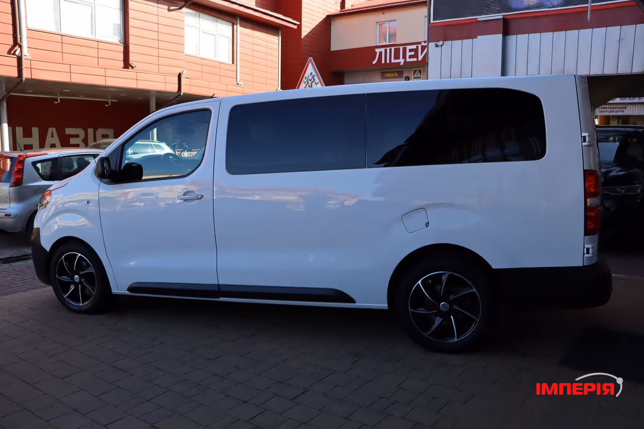 Opel Vivaro - фото 9