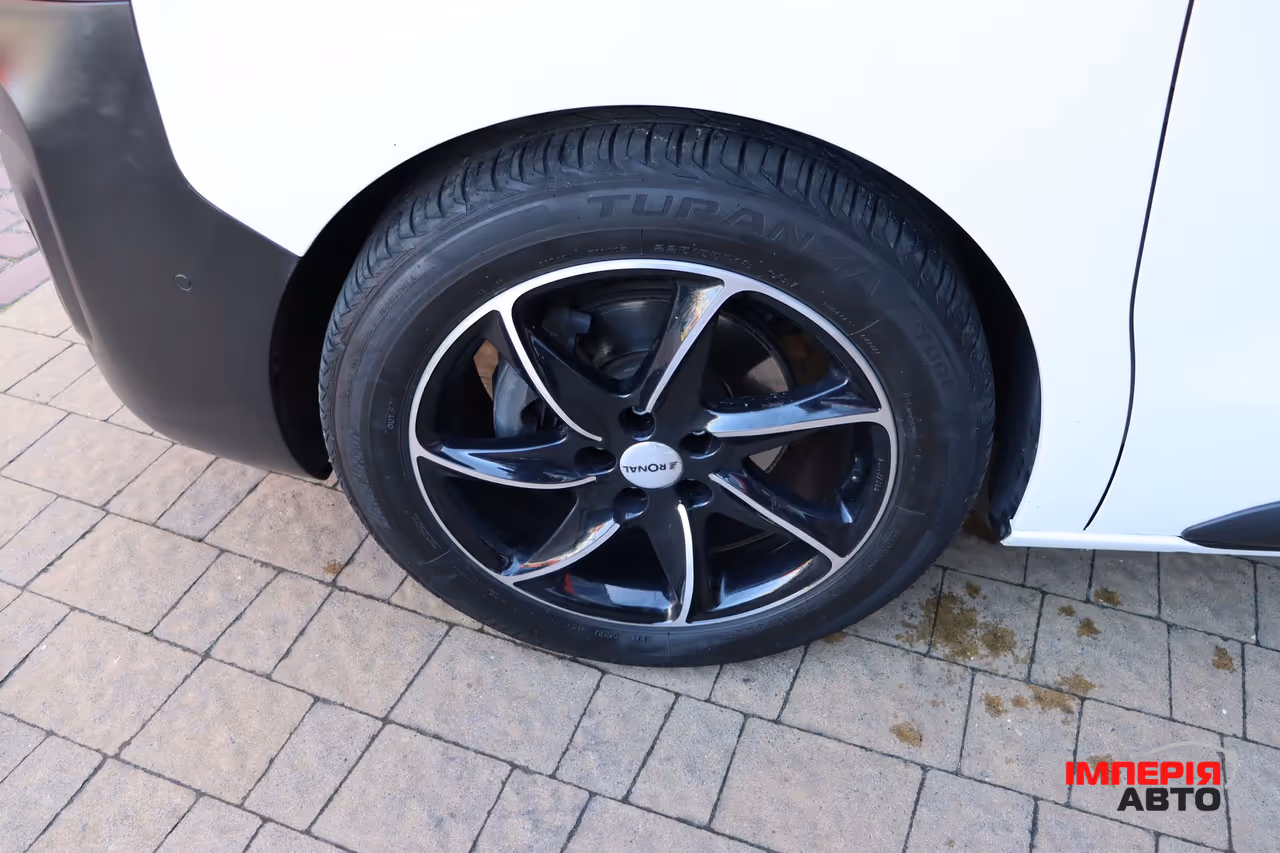 Opel Vivaro - фото 11