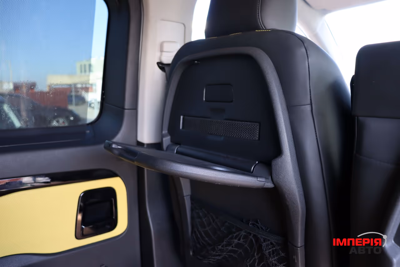 Opel Vivaro - фото 47