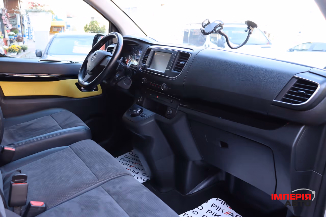 Opel Vivaro - фото 44