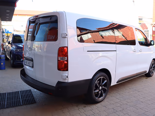 Opel Vivaro - фото 3