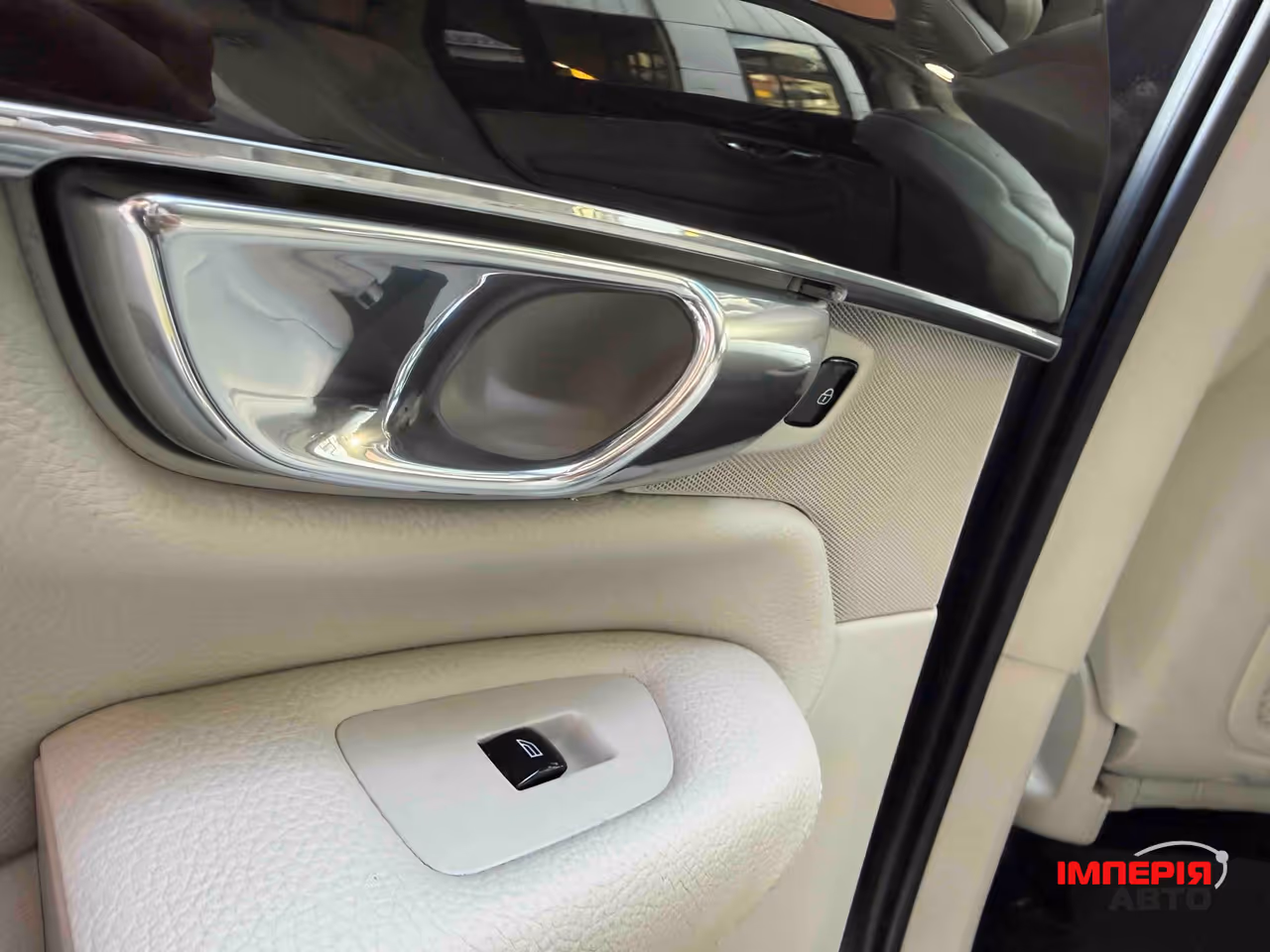 Volvo XC90 - фото 36