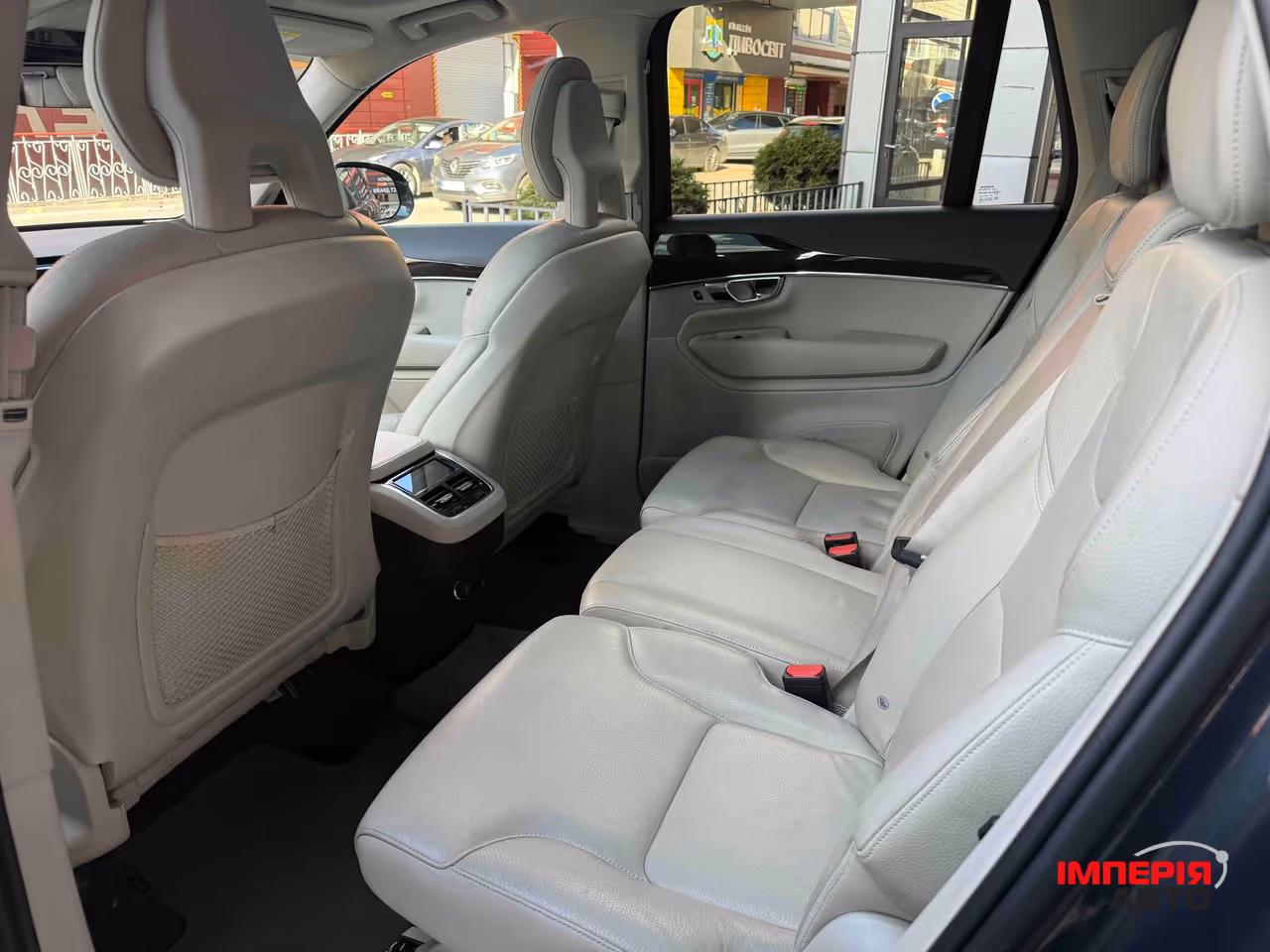 Volvo XC90 - фото 34