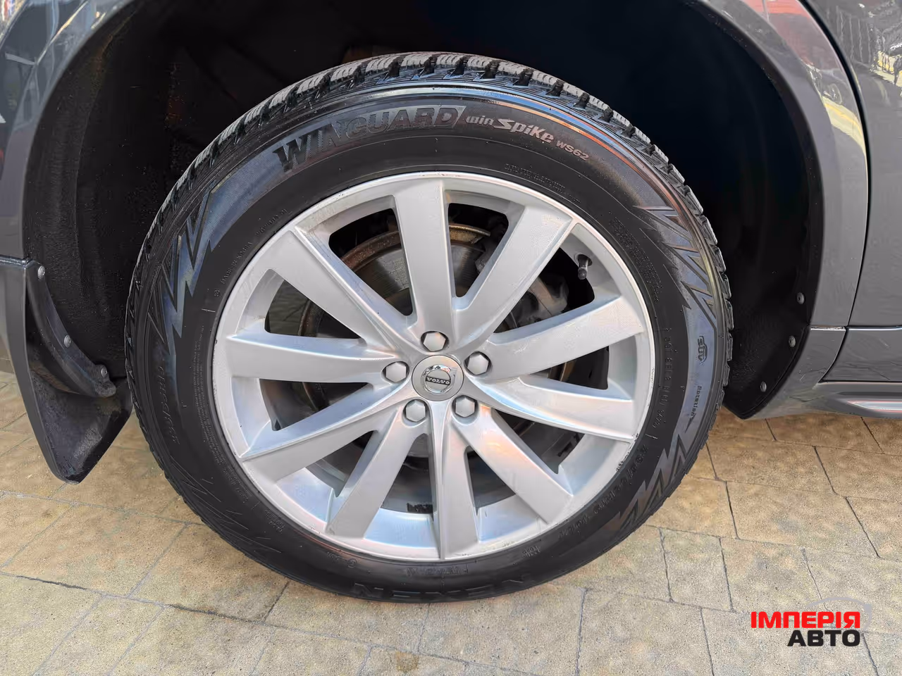 Volvo XC90 - фото 6