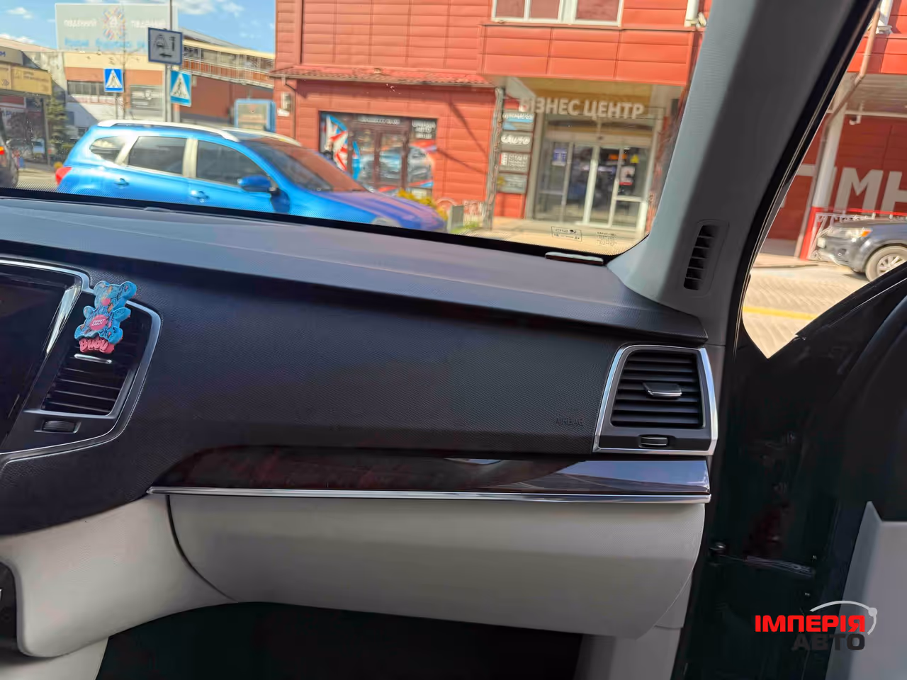 Volvo XC90 - фото 42