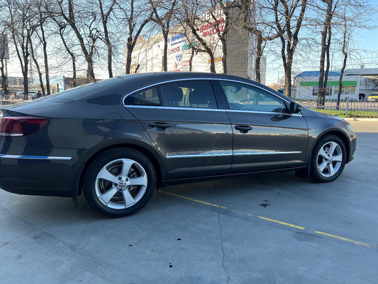 Volkswagen Passat CC - фото 3